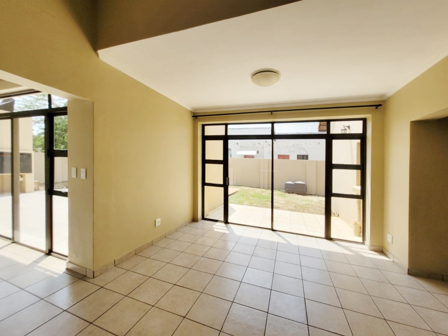 To Let 3 Bedroom Property for Rent in Kosmos North West